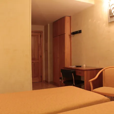Hotel Montevecchio 3*